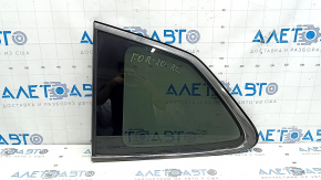 Geam fix spate stânga pentru Subaru Forester 19-24 SK cu bandă decorativă cromată