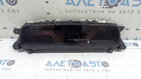 Щиток приборов Toyota Prius V 16-17 usa, 135к, царапины