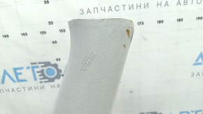 Ornament stâlp față dreapta sus Toyota Prius V 17-17, material textil gri, curățabil chimic, zgârieturi