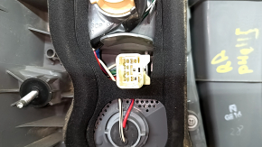 Restul farului dreapta Toyota Prius V 15-17, sticlă crăpată
