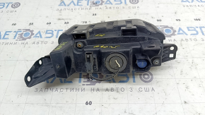 Opritor faruri de zi DRL dreapta Toyota Prius V 15-17, pentru lustruire