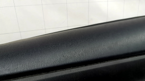 Ornamente ușă spate dreapta Toyota Prius V 12-17 negre, inserție piele neagră, sub JBL, cu mâner, zgârieturi, crestături