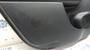 Ornamente ușă spate stânga Toyota Prius V 12-17 negru, inserție piele neagră, sub JBL, cu mâner, zgârieturi