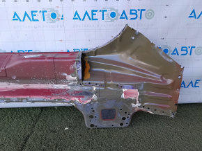 Panoul din spate al modelului Hyundai Santa FE 21-23 este perforat, de culoare roșie