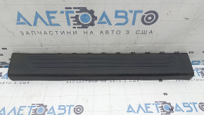 Накладка порога внутренняя передняя правая Nissan Murano z52 17-24 черная 3 полоски, царапины, под химчистку