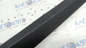 Ornament ușă stânga față inferioară Nissan Murano z52 15-24 structură cu crom, zgârieturi
