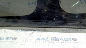 Стекло люка Toyota Prius V 12-17 царапины, в клее, полез лак