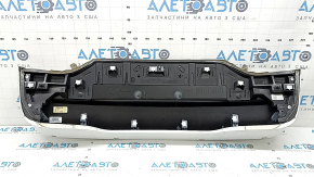 Накладка крышки багажника Ford Fusion mk5 19-20 под номер, царапина