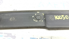 Garnitură capotă centrală față Audi A6 C8 19-25 elemente de fixare rupte