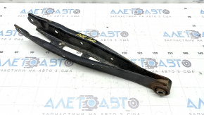 Brațul de control transversal stânga spate inferior al modelului Subaru Forester 19-24 SK este ruginit