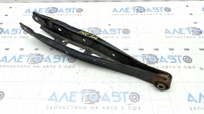 Brațul de control transversal inferior spate dreapta al modelului Subaru Forester 19-24 SK este ruginit