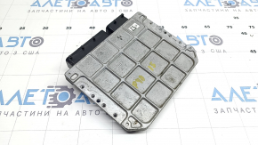 Блок ECU компьютер двигателя Toyota Prius V 16-17