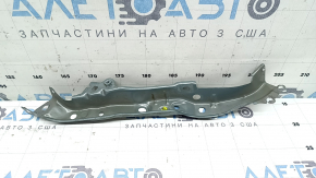 Планка телевизора ресничка правая Toyota Prius V 12-17 надрыв