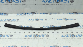 Кронштейн решетки радиатора центральный Mazda CX-50 23-26
