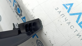 Ornament consolă centrală spate pentru Ford Fusion mk5 17-20, negru, sub gurile de aerisire, zgârieturi, elemente de fixare rupte