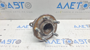 Ступица задняя правая Ford Focus mk3 12-18 ржавая