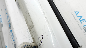 Prag dreapta Ford Fusion mk5 13-20 alb, cu garnitură, elemente de fixare îndoite, zgârieturi