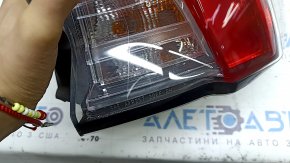 Stop aripă dreapta Ford Escape MK4 20-22 halogen, cu mufă, zgârieturi, crăpătură