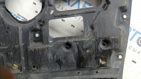 Защита двигателя центральная Toyota Prius V 12-17 нет фрагмента, затерта, надрыв