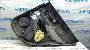 Обшивка двери карточка задняя левая Toyota Rav4 19-25 черная, подлокотник кожа черная, вставка пластик черный, хром молдинг, царапины