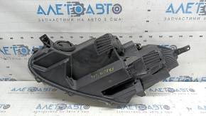 Фара передняя правая Ford Escape MK4 20-22 галоген + LED DRL, под полировку, царапины