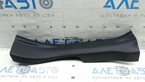 Накладка порога задняя левая Toyota Rav4 19-25 hybrid черная, царапины