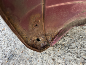 Aripă spate stânga Subaru Forester 19-24 SK pe caroserie, roșie, coroziune, denivelare