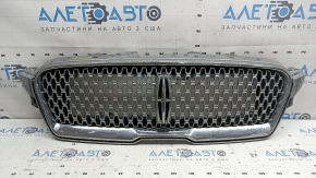 Решетка радиатора grill Lincoln MKZ 17-20 хром, с эмблемой, сколы