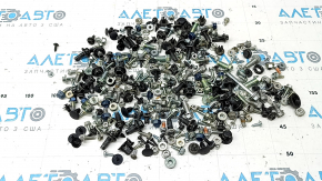 Hardware-ul interior al Mazda CX-5 21-22 este incomplet