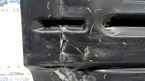 Protecția stângă a caroseriei la Nissan Murano z52 15-24 este îndoită și ruptă