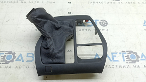Накладка шифтера КПП Toyota Rav4 19-25 черная, с чехлом, трещины