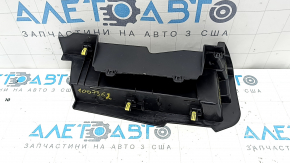 Кронштейн багажника левый Mazda CX-5 22-25 черный, царапины