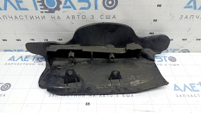Căptușeala brațului de control inferior de sub arcul stânga spate al Audi A6 C8 19-25 este uzată