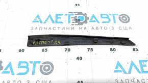 Накладка спойлера двери багажника правая Toyota Prius 50 Prime 17-22