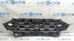 Решетка радиатора grill Ford Edge 19-24 в сборе со значком, без камеры, царапины, затерта эмблема