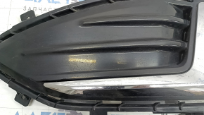 Решетка переднего бампера левая Ford Edge 23-24 без ПТФ, черный глянец с хром молдингом, сколы