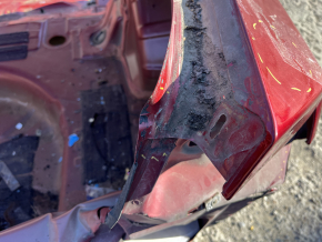 Aripă spate dreapta Lincoln MKZ 13-20 pe caroserie, roșie, lovituri, denivelări, ruptă la cusătură, gaură care nu este din fabrică