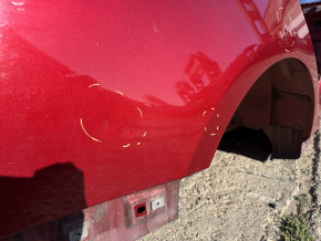 Aripă spate dreapta Lincoln MKZ 13-20 pe caroserie, roșie, lovituri, denivelări, ruptă la cusătură, gaură care nu este din fabrică