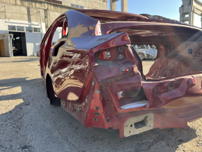 Aripă spate stânga Lincoln MKZ 13-20 pe caroserie, roșie, lovituri, ruptă la cusătură, găuri care nu provin din fabrică