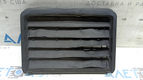 Scutul de ventilație stânga Toyota Venza 21-24 elemente de fixare rupte
