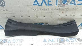 Накладка порога задняя правая Toyota Venza 21-24 черная, царапины