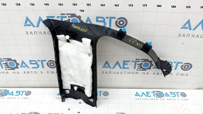 Накладка задней стойки левая передняя Subaru Forester 25-26 черная, потерта