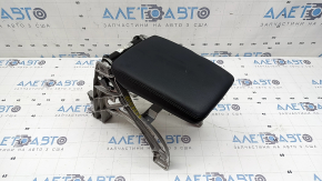 Подлокотник Audi A5 F5 18-19 кожа черная, с кронштейном, вмятины, под чистку