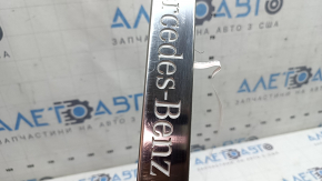 Ornament prag ușă dreapta față, Mercedes W167 GLE 20-26, cromat, cu iluminare din spate, zgârieturi
