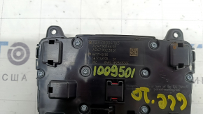 Comandă multimedia Mercedes W167 GLE 20-25 cromată, sub cameră, stratul de protecție s-a decojit