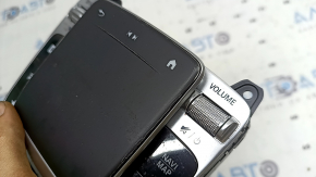 Comandă multimedia Mercedes W167 GLE 20-25 cromată, sub cameră, stratul de protecție s-a decojit