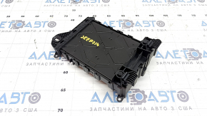 Elemente de fixare rupte la modulul de control al caroseriei BCM Jeep Grand Cherokee WL 21-23