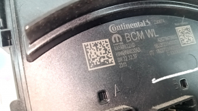 Elemente de fixare rupte la modulul de control al caroseriei BCM Jeep Grand Cherokee WL 21-23