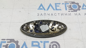 Emblema logo-ului FORD de pe portbagajul modelului Ford Edge 19-24 are ghidajul rupt
