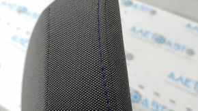 Tetieră dreapta, rândul 2, Subaru Forester 25-26, tapițerie gri din material textil cu cusături albastre